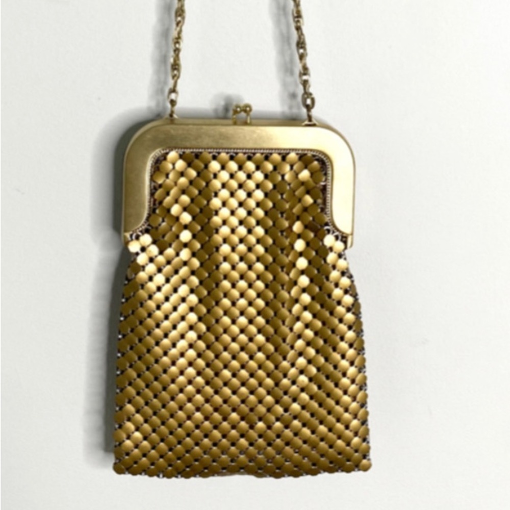 VTG WHITING & DAVIS Gold Large Mesh Gold Frame Shoulder BAG Evening PURSE